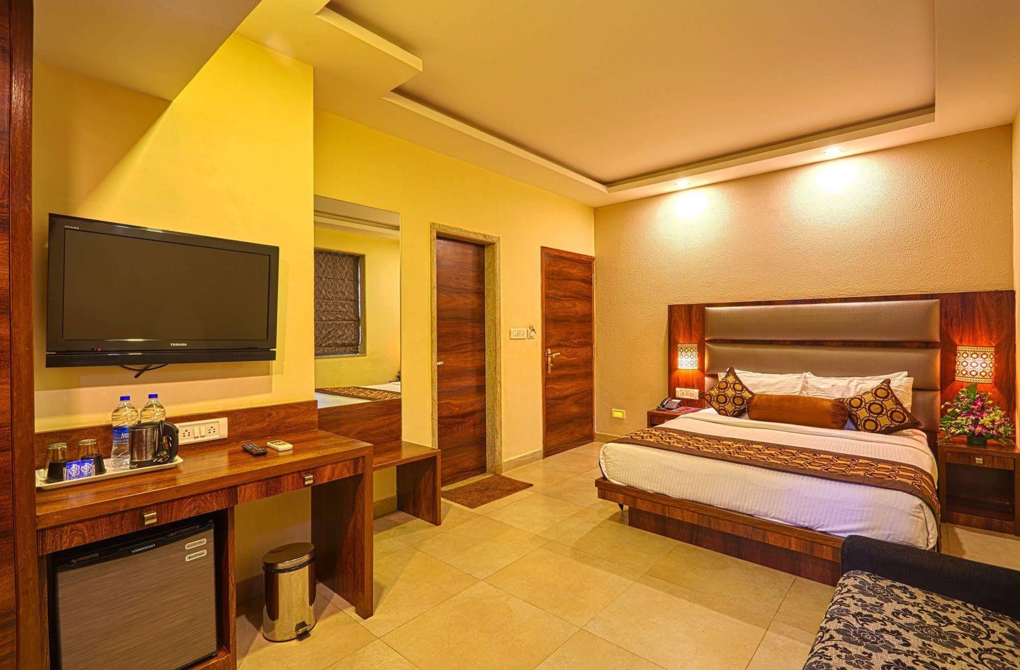 Sunkissed Plaza Hotel Calangute Exterior foto