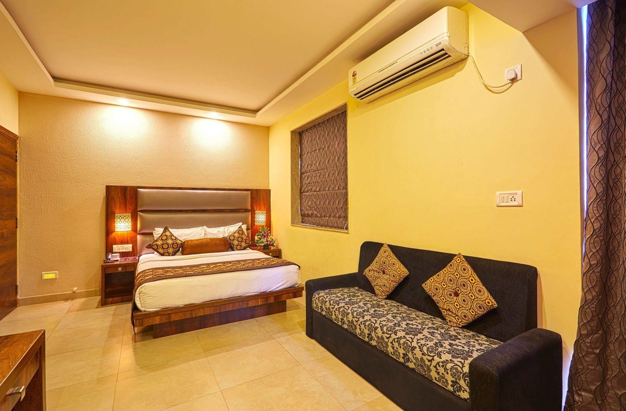 Sunkissed Plaza Hotel Calangute Exterior foto